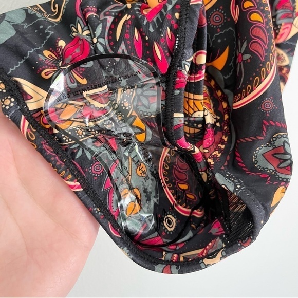 NWT Byron Bay Women's Taylor One Piece Swimsuit in Paisley Black Pink Size 10 - Picture 9 of 12